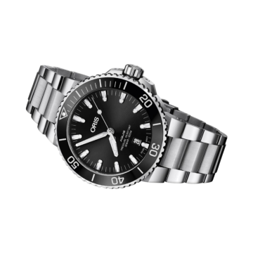 Aquis Date Calibre 400 In-House 43.5mm Automatic Stainless Steel Watch
