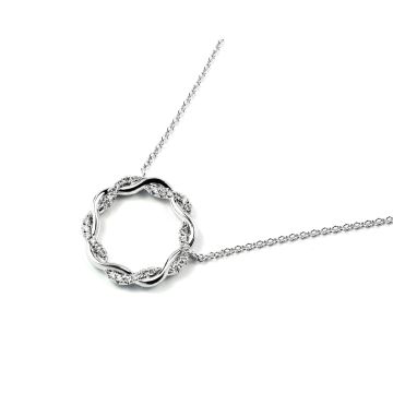 18k White Gold Entwined Circle Diamond Pendant Necklace