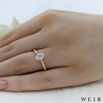 18k yellow gold 0.50ct G VVS1  Oval cut Diamond Engagement Ring