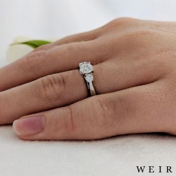 Platinum 0.45ct E SI1  Round brilliant cut Diamond Engagement Ring