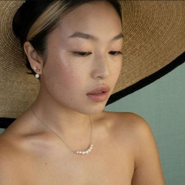 Juvi Silver Mainie Pearl Necklace. Image one