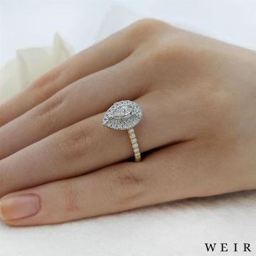 18k yellow gold 0.30ct F VS1  Pear shape cut Diamond Engagement Ring
