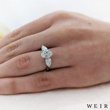 Platinum Lab Grown 1.53ct E VS2  Oval cut Lab Grown Diamond Dress Ring