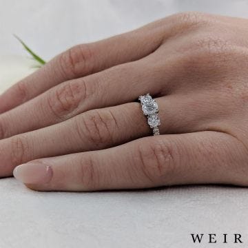 Platinum 0.40ct E VS2  Round brilliant cut Diamond Engagement Ring