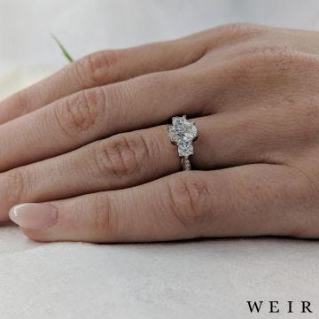 Platinum 0.50ct F SI1  Oval cut Diamond Engagement Ring