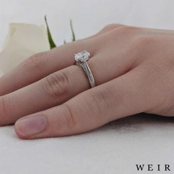 Platinum 1.00ct D VS2  Oval cut Diamond Engagement Ring