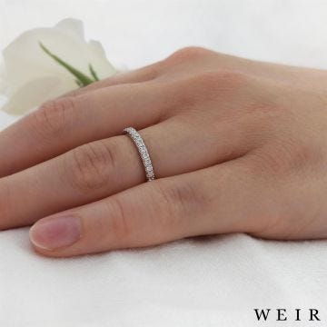 Platinum Round brilliant cut diamond line band