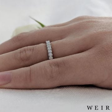 Platinum Round brilliant cut diamond line band