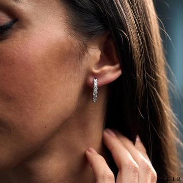 Platinum Round brilliant cut Diamond Earrings