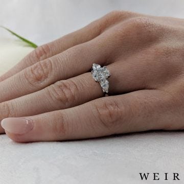 Platinum 0.70ct E VS2  Oval cut Diamond Engagement Ring