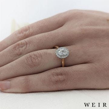 18k yellow gold 0.71ct E SI1  Oval cut Diamond Engagement Ring