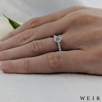 Platinum 0.71ct E SI1  Round brilliant cut Diamond Engagement Ring
