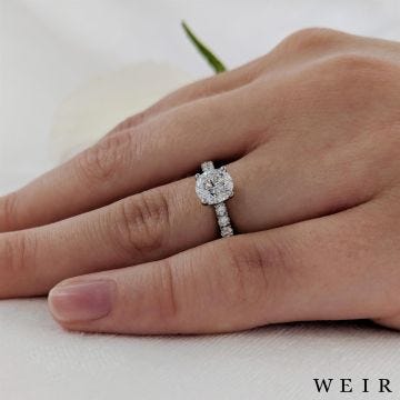 Platinum 1.00ct F SI1  Round brilliant cut Diamond Engagement Ring