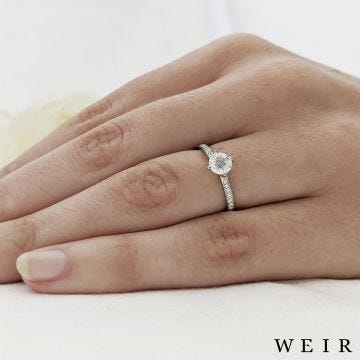 Platinum 0.50ct F SI1  Round brilliant cut Diamond Engagement Ring