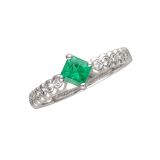 18k Princess Cut Emerald Ring